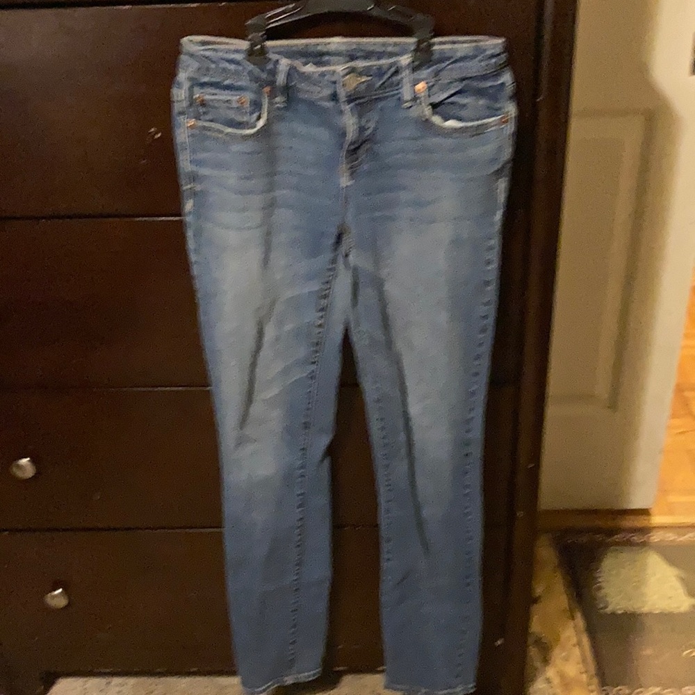 Women’s Aeropostale jeans size 4 reg in good shape!